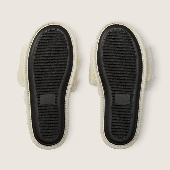 VS Pink Faux Fur Slippers Beige/Off White color Various Sizes - Picture 4 of 6